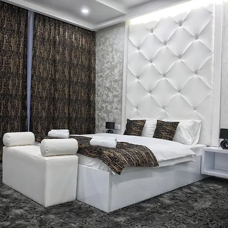 Frühstückspension Sunny Hill Garden 3*