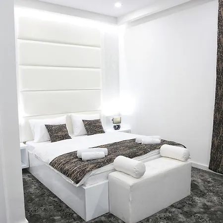 Sunny Hill Garden Frühstückspension 3*