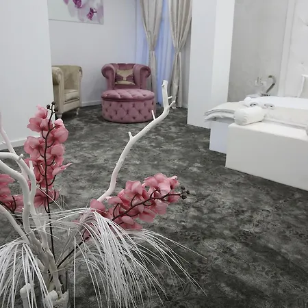 Sunny Hill Garden 3*